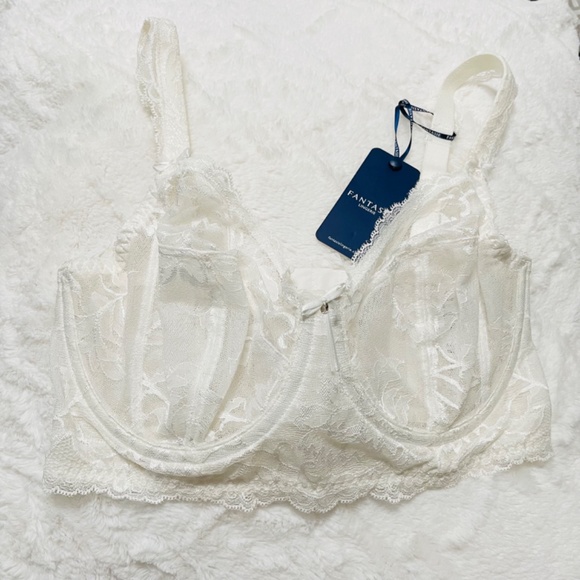 Fantasie Set - Ivory Lace Bralette & Brazilian Thong Set - Picture 4 of 16